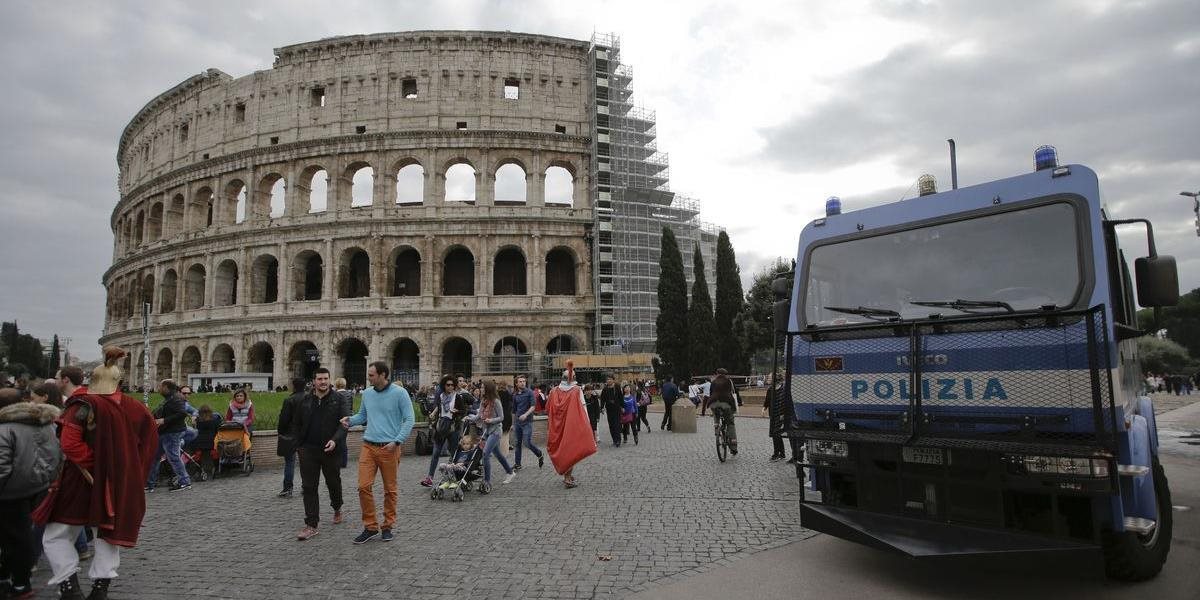 Rímske Koloseum po dôkladnej očiste opäť žiari