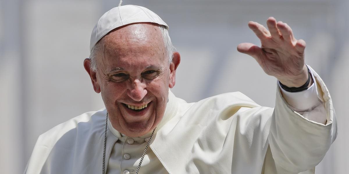 Pápež odsúdil útok v Dháke ako nezmyselné násilie na nevinných obetiach