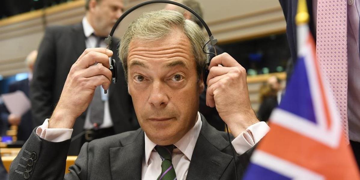 Šéf britskej strany UKIP Nigel Farage, ktorý burcoval Britániu ku brexitu, odstupuje z funkcie