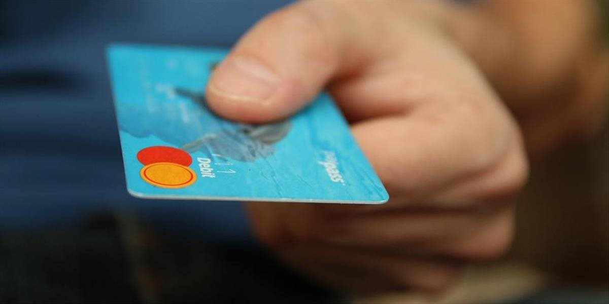 Trh s kreditnými kartami na Slovensku postupne rastie