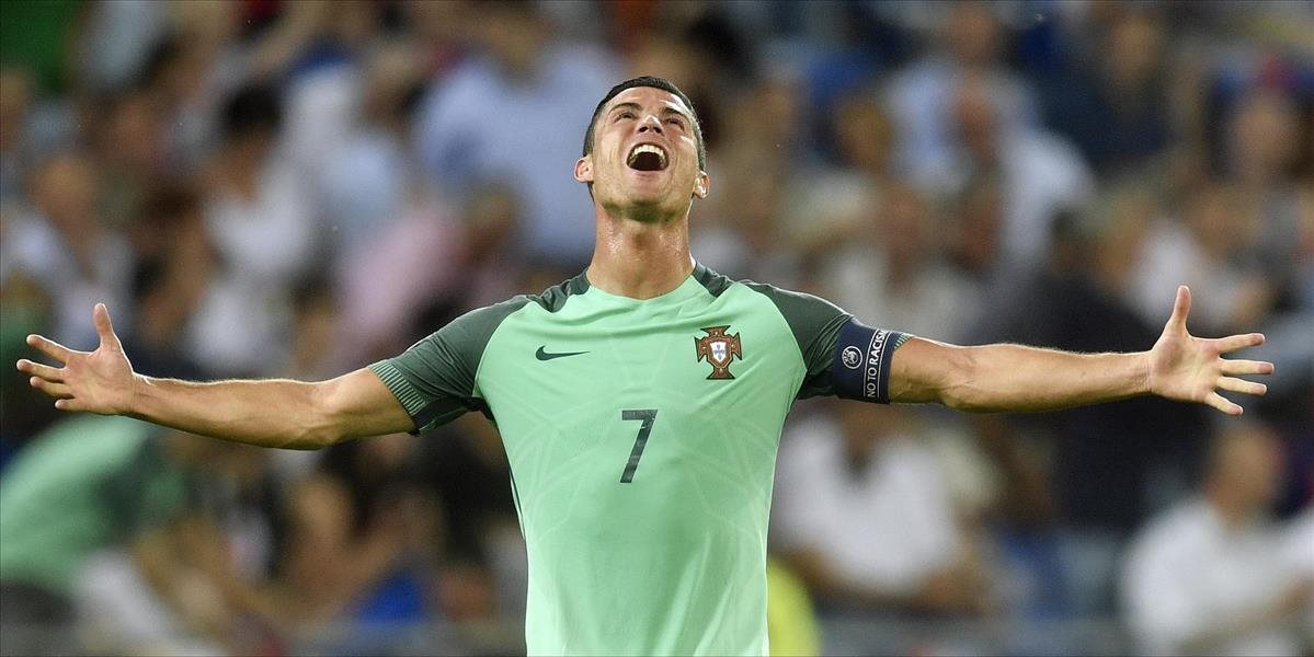 Ronaldo predviedol šokujúci výskok, Scholl ho prirovnal k vrtuľníku