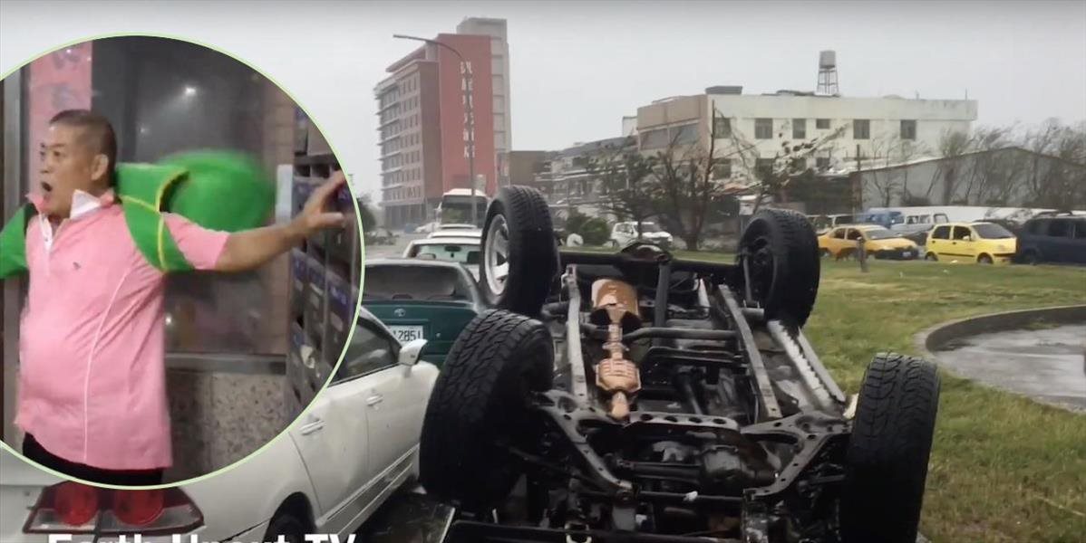 VIDEO Silný tajfún na Taiwane: Prevrátené autá, rozbité okná, hlásia dvoch mŕtvych a 66 zranených