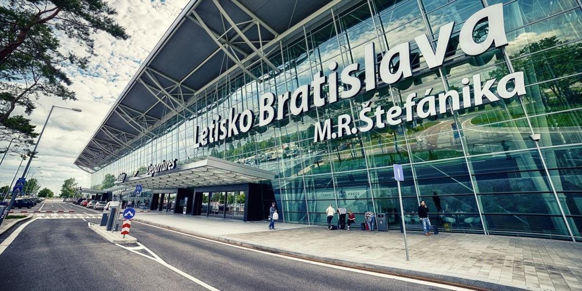 Počet cestujúcich na bratislavskom letisku stúpol o 22 %