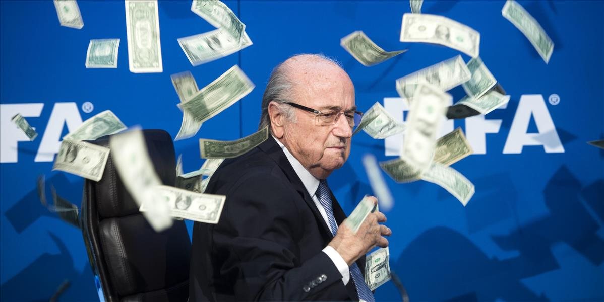 Blatter sa koncom augusta postaví pred Športový arbitrážny súd