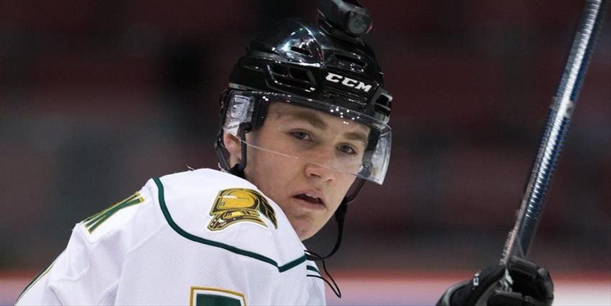 NHL: Matthew Tkachuk podpísal zmluvu s Calgary