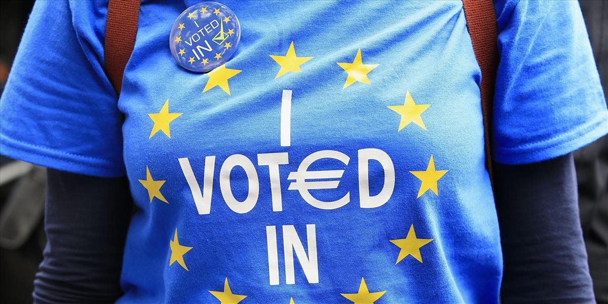 Britská vláda odmietla petíciu za vypísanie druhého referenda o EÚ