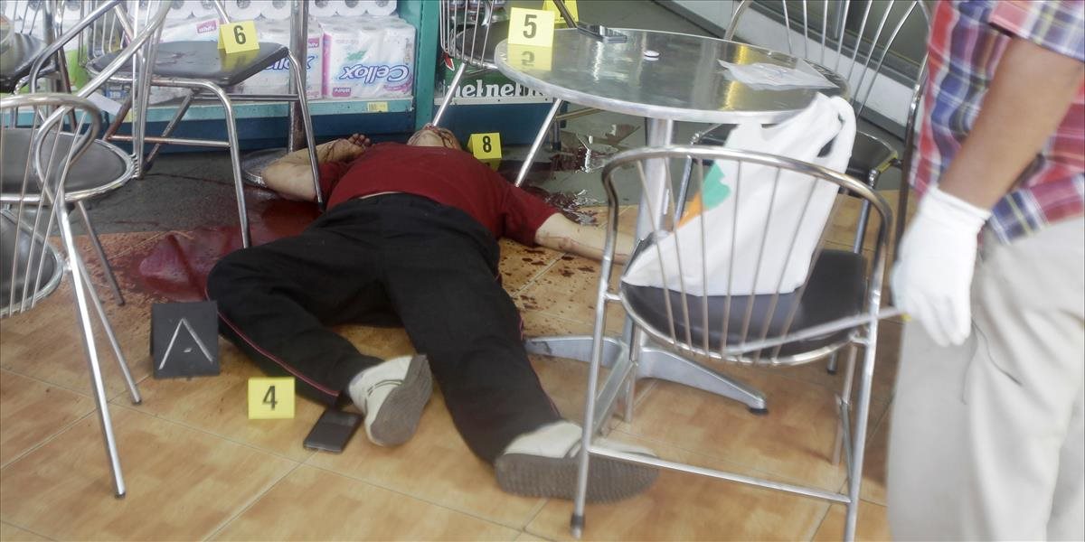 V nákupnom stredisku v Kambodži zastrelili známeho politického analytika