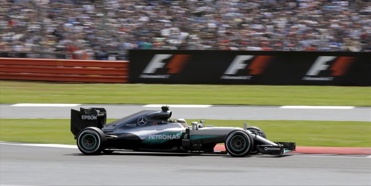 F1: Lewis Hamilton víťazom domácej VC Veľkej Británie