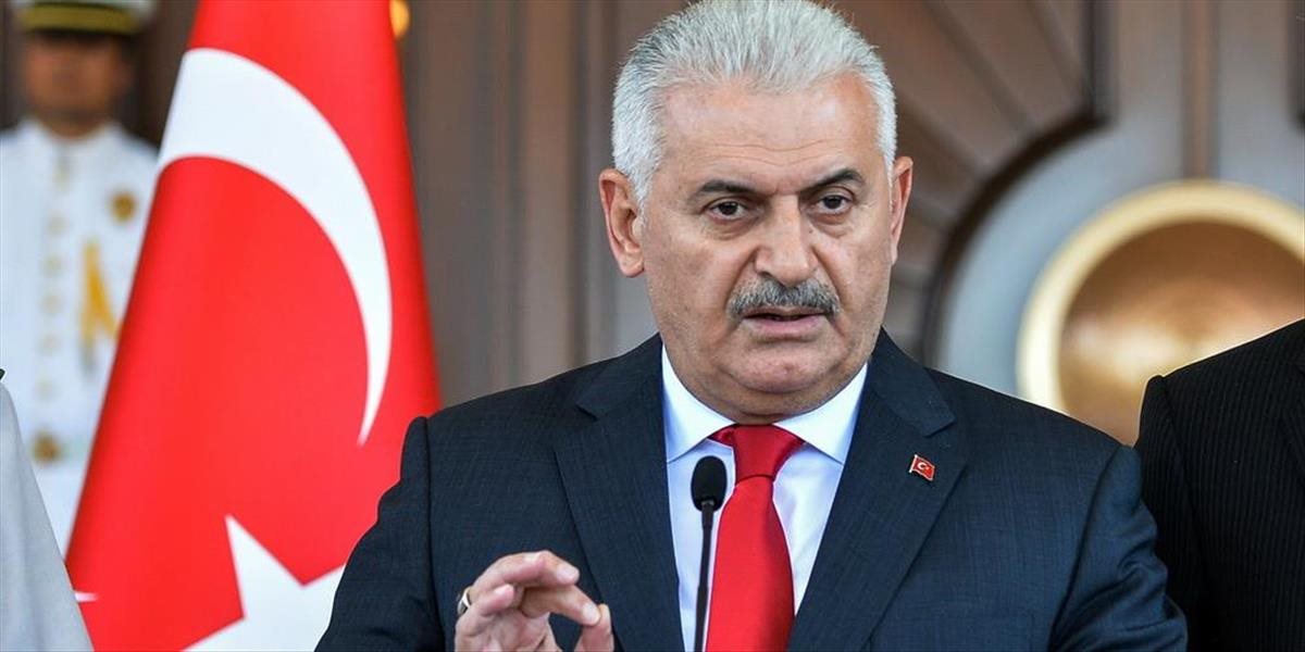 Turecký premiér Yildirim poďakoval prívržencom rôznych strán za solidaritu