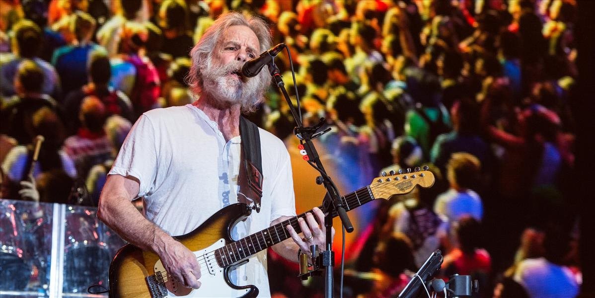 VIDEO Bob Weir z Grateful Dead vystúpil na koncerte Paula McCartneyho