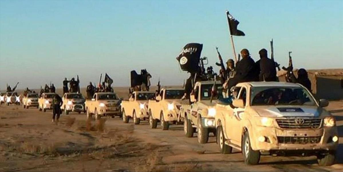 Le Figaro: Cez Turecko prúdi do Sýrie týždenne zhruba 100 džihádistov IS