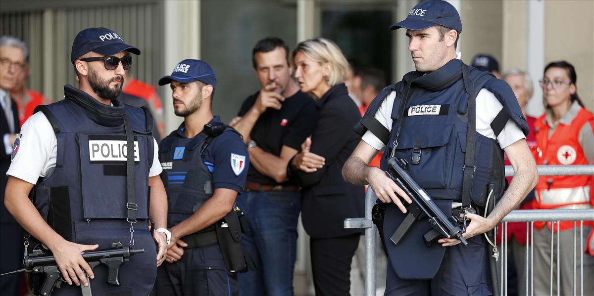 V Paríži zintenzívnili bezpečnostné opatrenia pri verejných podujatiach