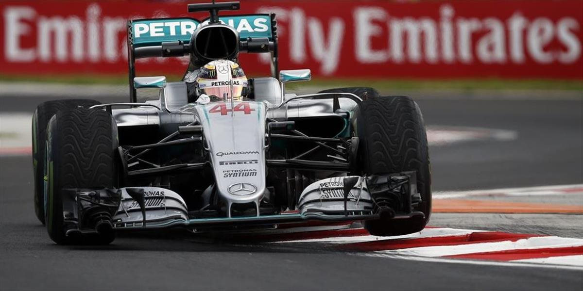 F1: Prvý maďarský tréning pre Hamiltona