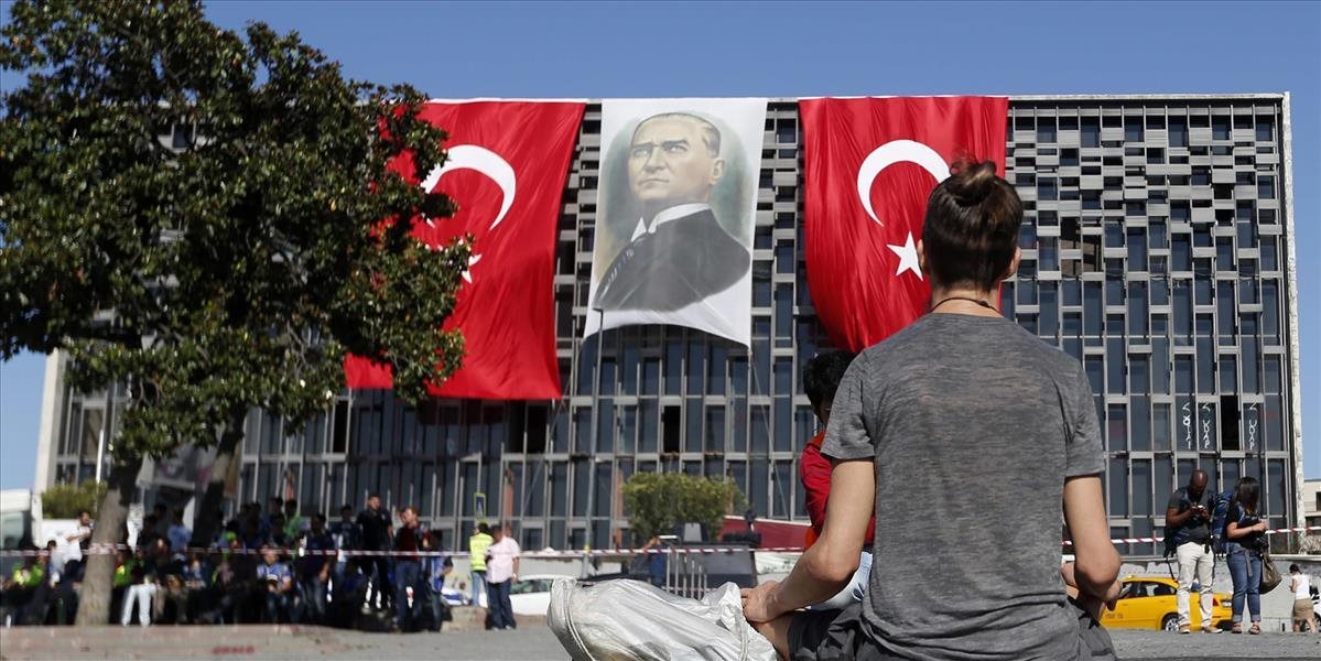 Turecko si bude každoročne 15. júla pripomínať obete prevratu