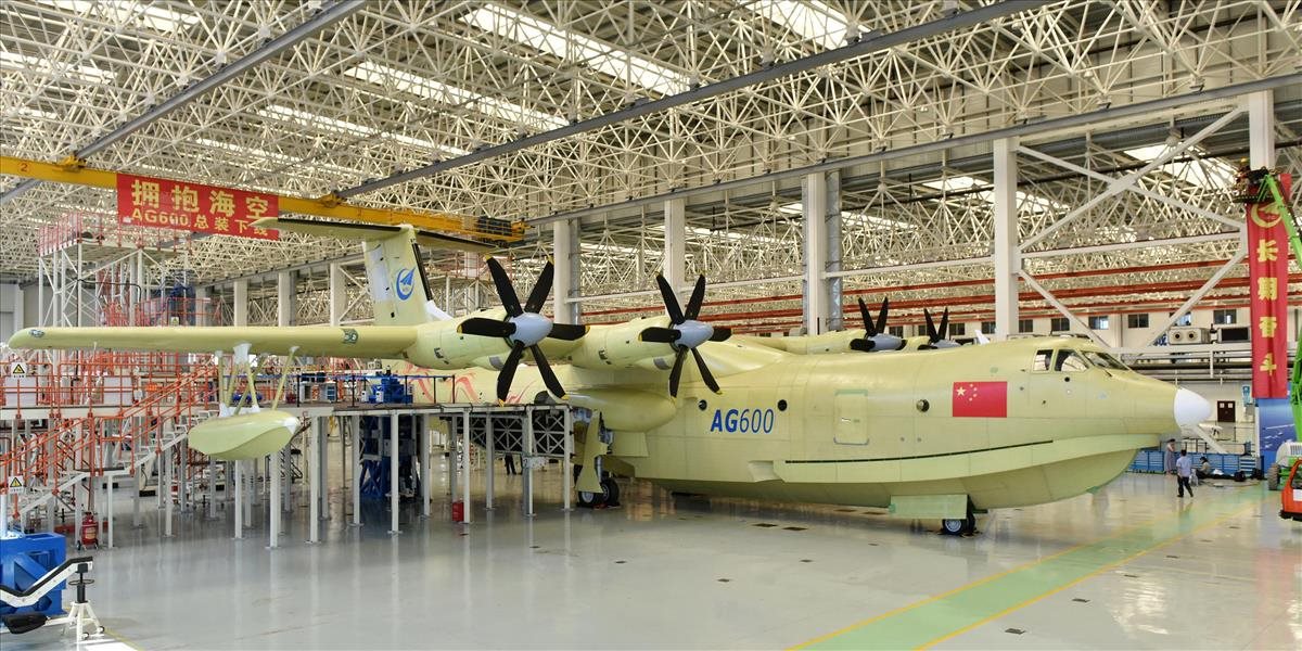 Čína dokončila výrobu najväčšieho obojživelného lietadla na svete, AG-600