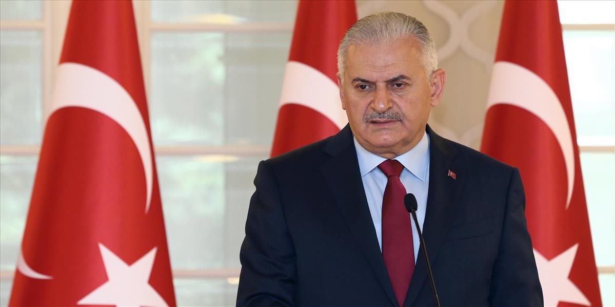 Turecký premiér oznámil rozhodnutie Ankary rozpustiť prezidentskú stráž