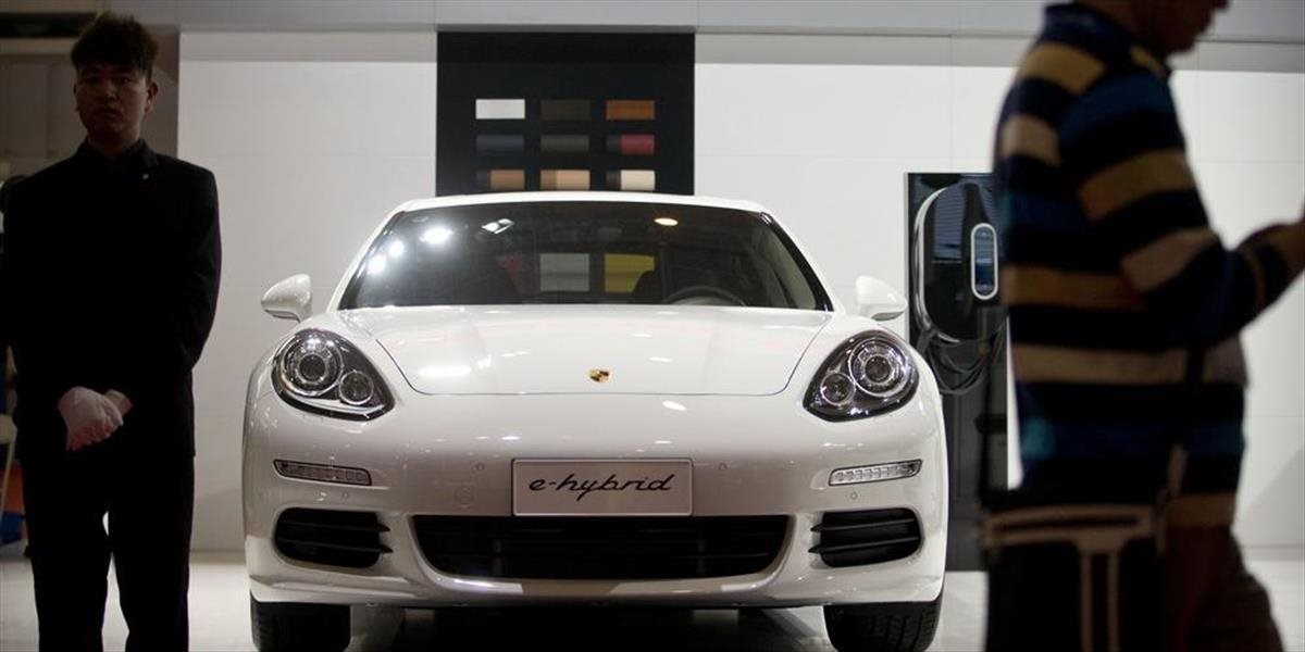 Porsche zvýšilo počet nových pracovných miest vo výrobe elektromobilov