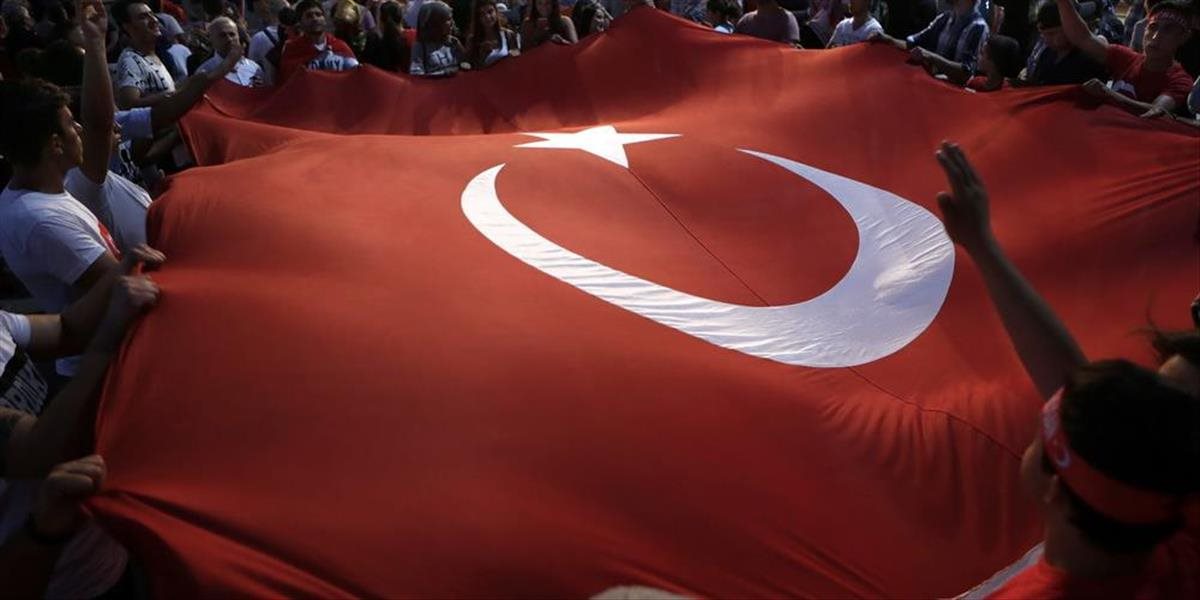 USA odporúčajú občanom prehodnotiť cesty do Turecka