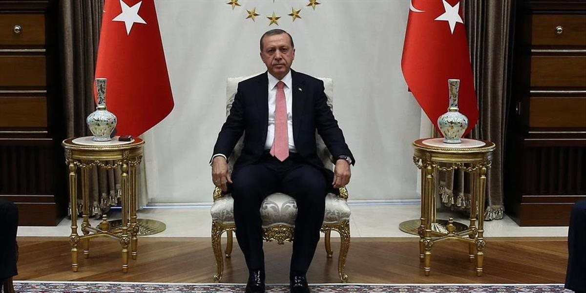 Erdogan nežiadal o azyl v Nemecku, tvrdí Turecko a žiada ospravedlnenie