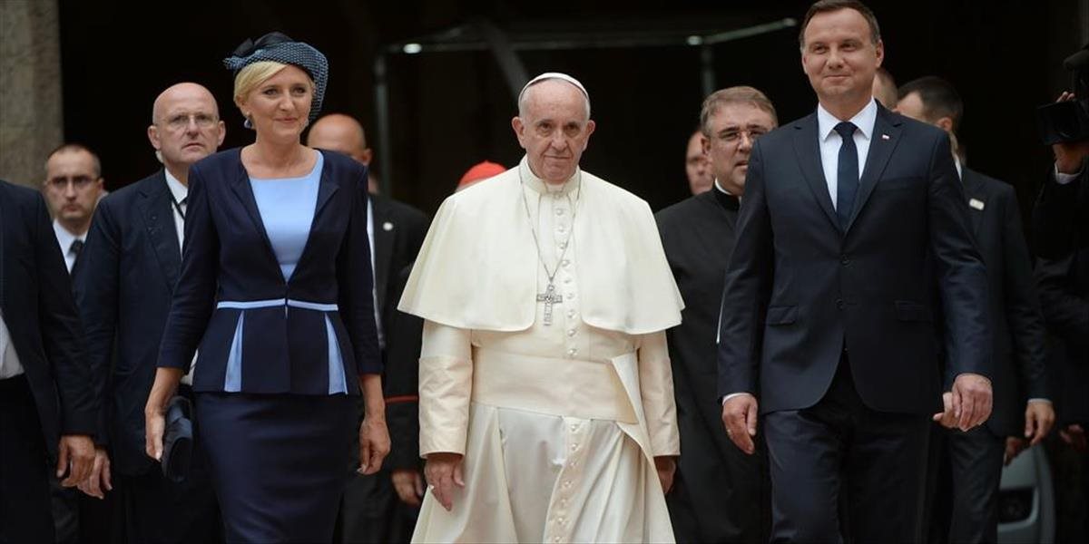 Poľský prezident a pápež František strávili asi 30 minút osamote