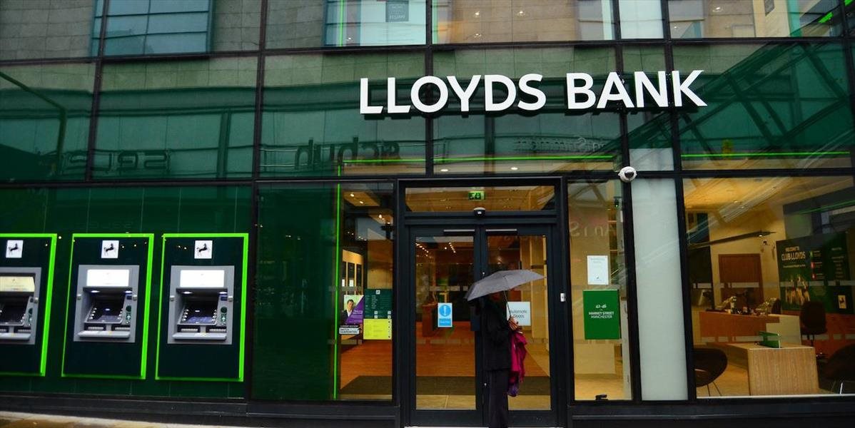 Lloyds Banking Group pre brexit ruší tritisíc miest a zavrie 200 pobočiek