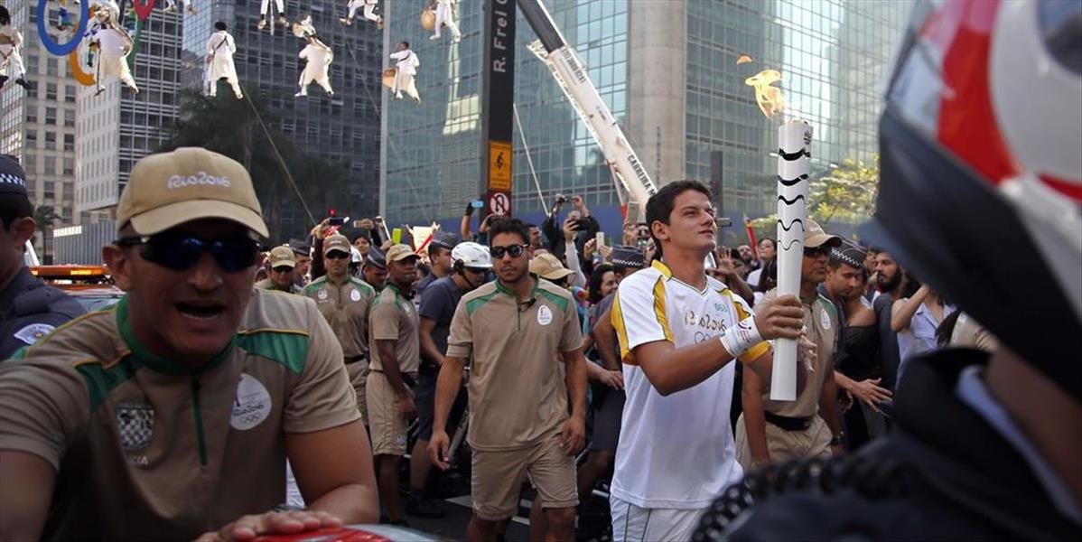 Štafetu s olympijskou pochodňou pozastavila demonštrácia