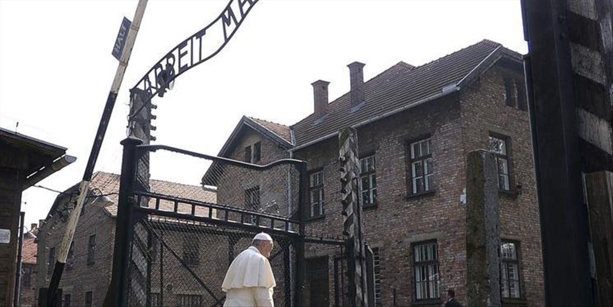 Pápež František navštívil niekdajší koncentračný tábor Auschwitz-Birkenau
