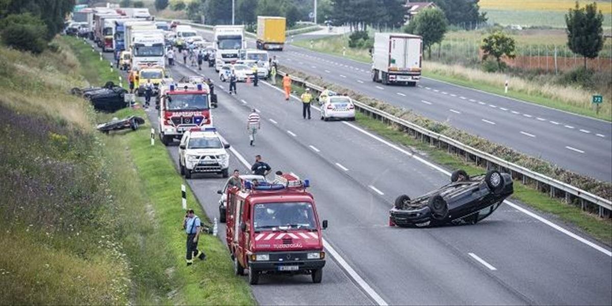 Na maďarskej diaľnici smerom k Balatonu sa zrazilo 5 vozidiel, nikto sa nezranil