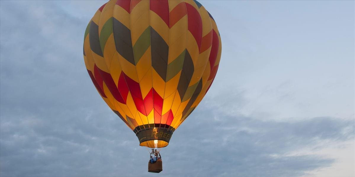 Balón, pri ktorého havárii zahynulo 16 ľudí, vrazil do elektrického vedenia