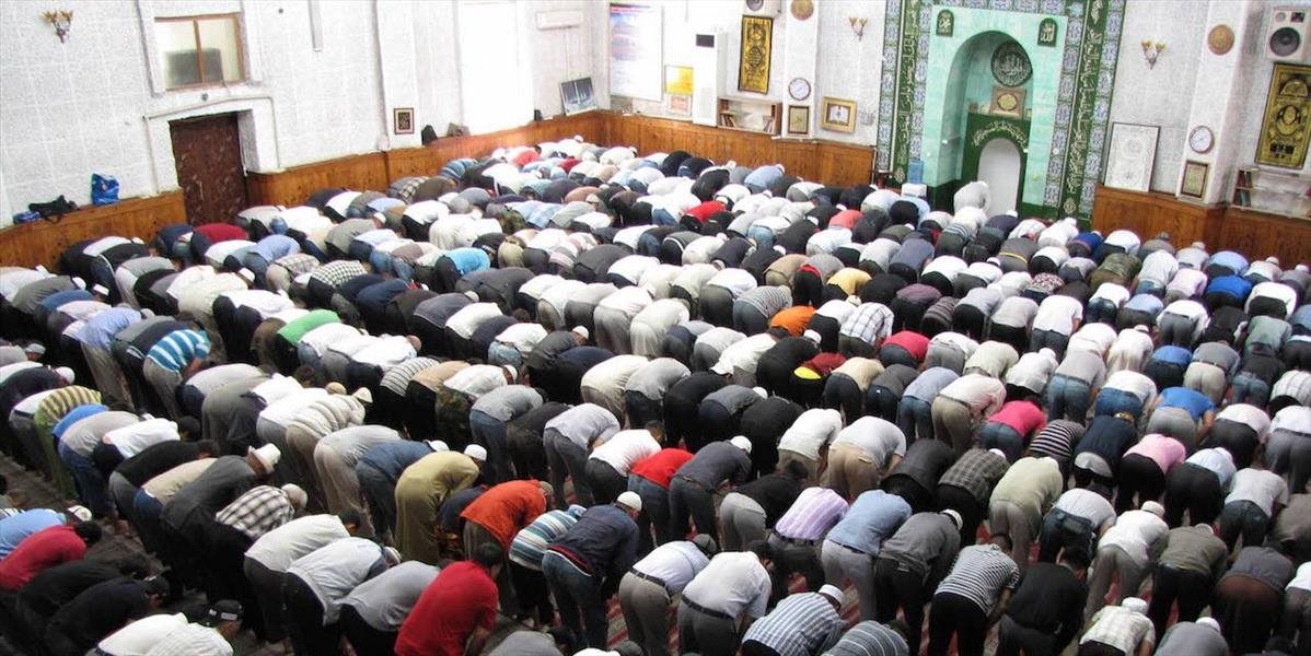 Francúzsko bojuje proti terorizmu: Plánuje zatvárať mešity šíriace radikálne názory
