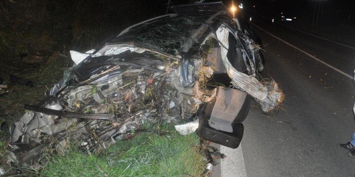 FOTO Mladý vodič pri Spišskej Belej zahynul po náraze do stromu