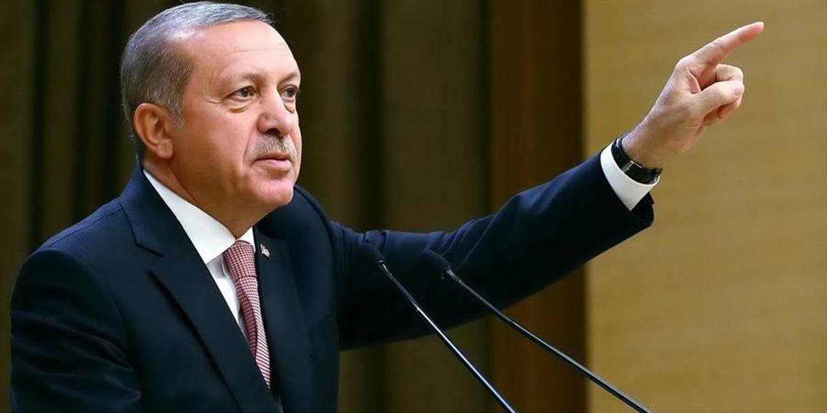 Erdogan obvinil Západ z podpory neúspešného prevratu