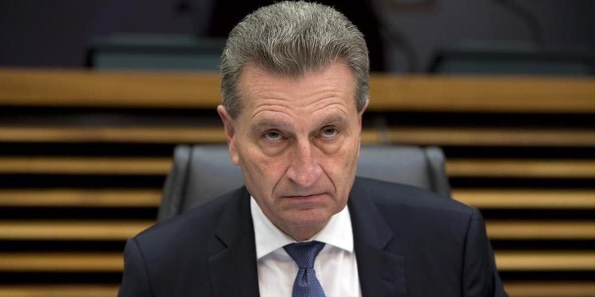 Komisár EÚ Oettinger odsúdil vyjadrenie Miloša Zemana proti prijímaniu migrantov