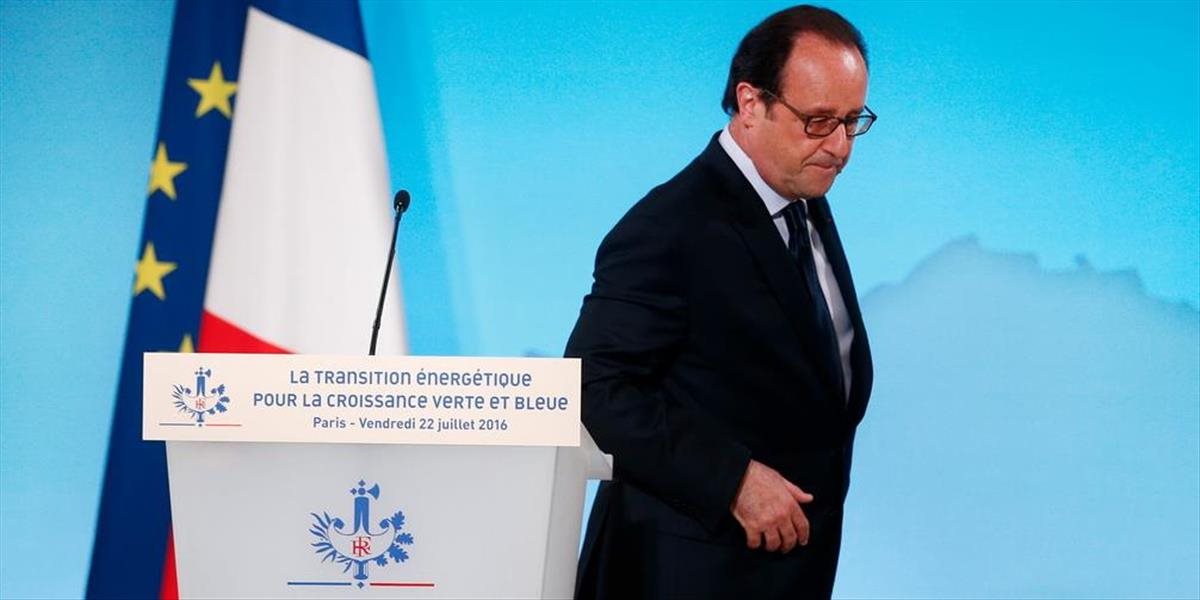 Hollande: Pri Trumpových excesoch sa mi obracia žalúdok