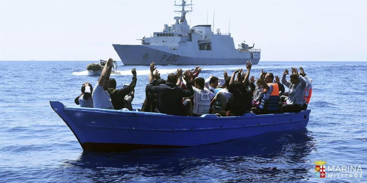 Taliansko zisťuje, akú úlohu hrá Islamský štát pri pašovaní migrantov do Európy