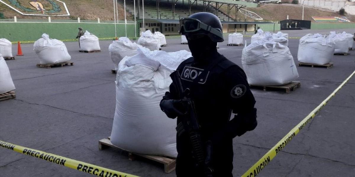 Turecká polícia našla na kontajnerovej lodi takmer 252 kg kokaínu