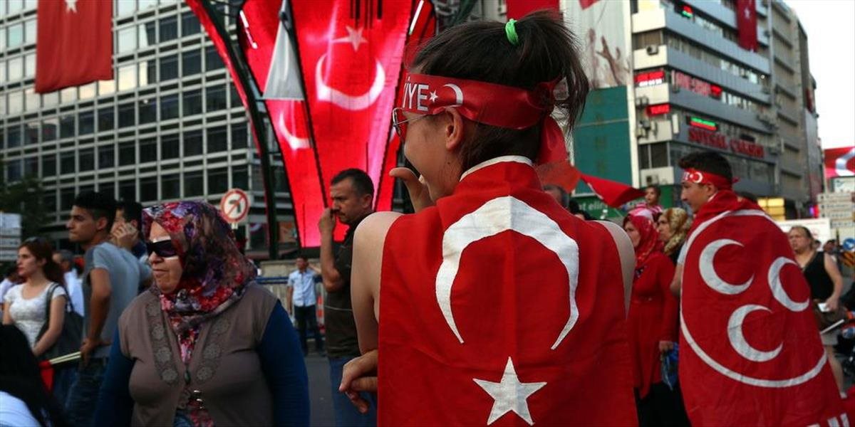 Od zmarenia puču zadržali v Turecku už takmer 26-tisíc osôb