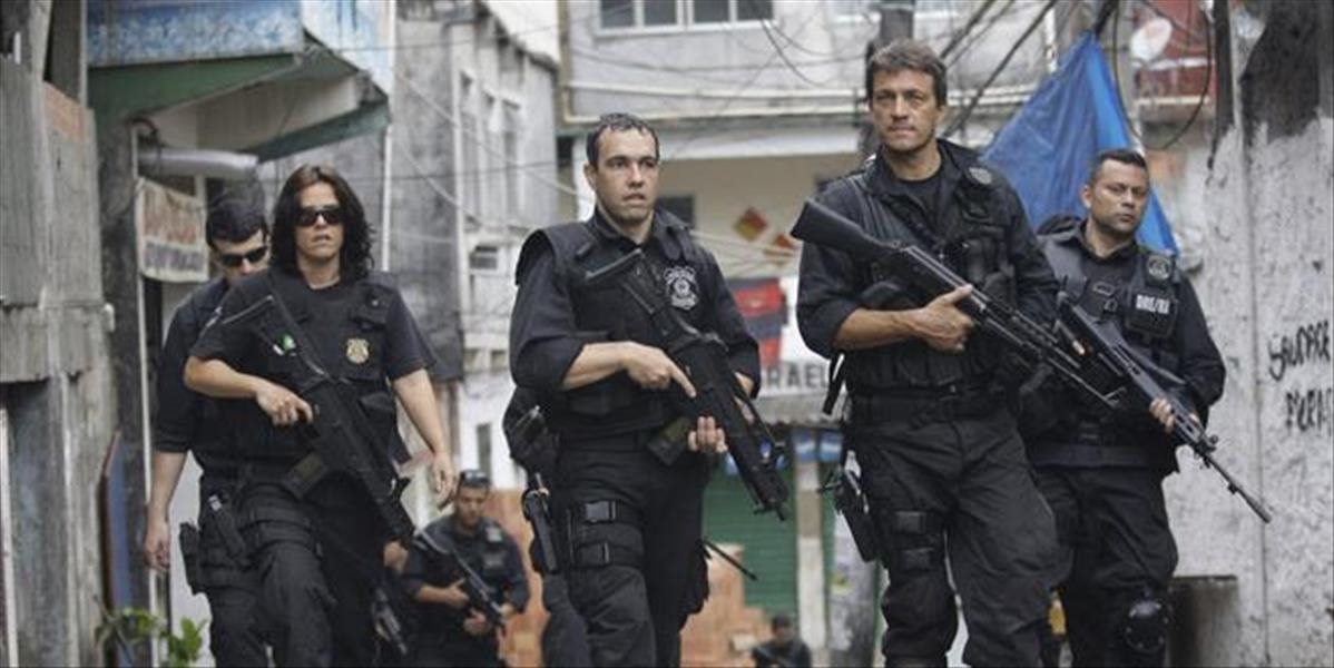 Policajti zatýkali v slumoch pred otvorením hier v Riu