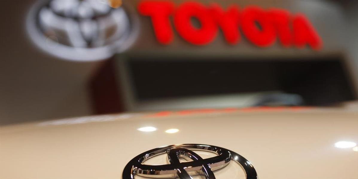 Zisk japonskej automobilky Toyota v uplynulom kvartáli klesol