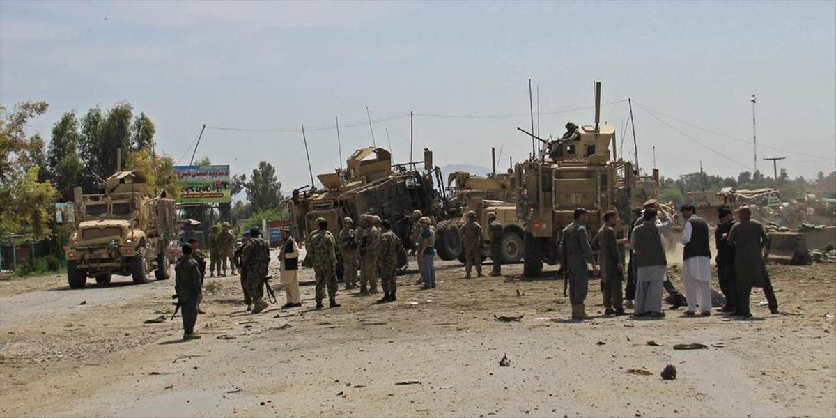 Na západe Afganistanu zaútočili na konvoj áut so zahraničnými turistami