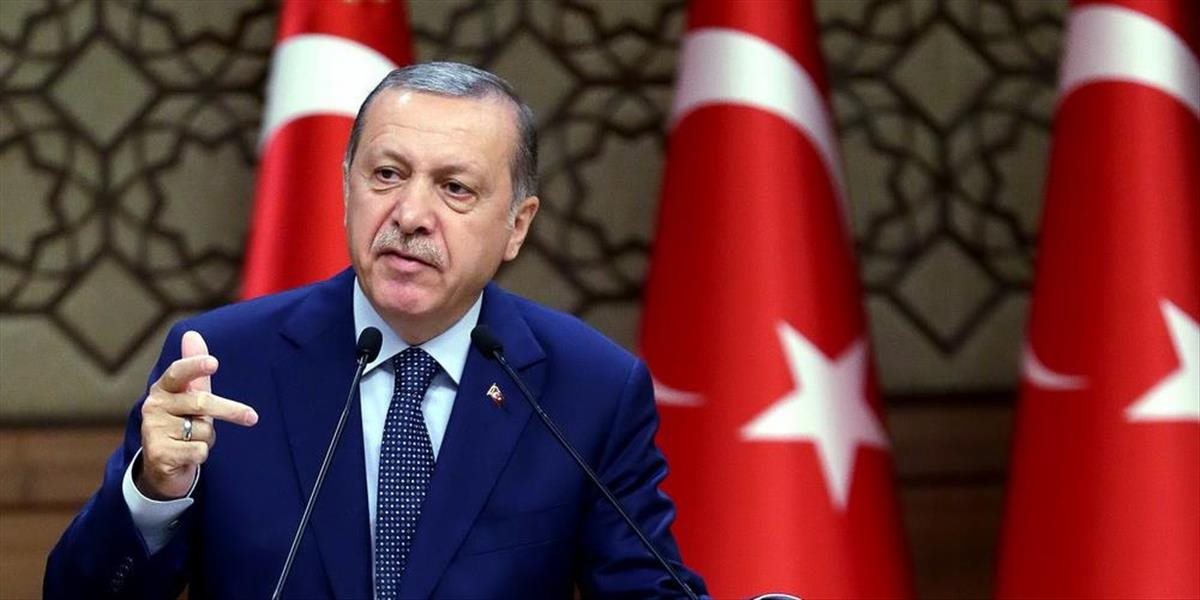 Erdogan "pôjde po krku" firmám napojeným na pokus o prevrat