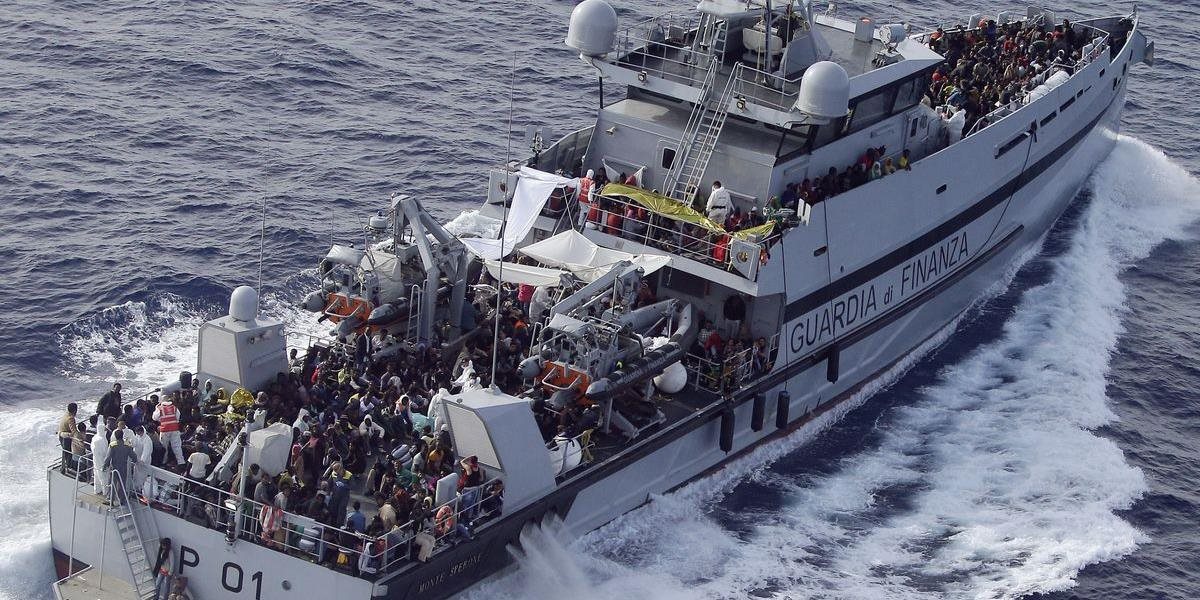 Pri pobreží ostrova Lesbos zachránili 70 migrantov