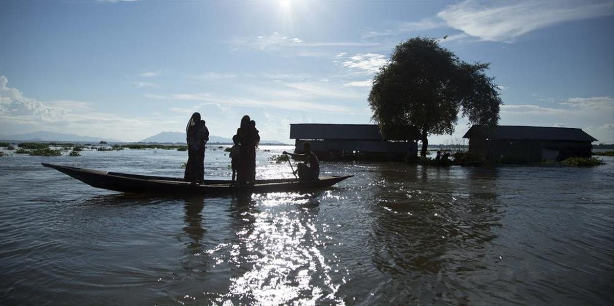 Prívalové povodne si vo Vietname vyžiadali najmenej päť obetí