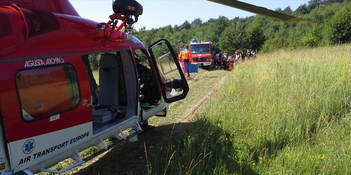 Horskí záchranári pomáhali vyčerpanej turistke s úrazom kolena