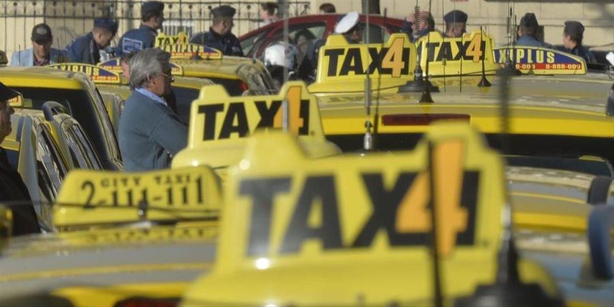 Taxislužba podal do Bruselu sťažnosť proti Maďarsku