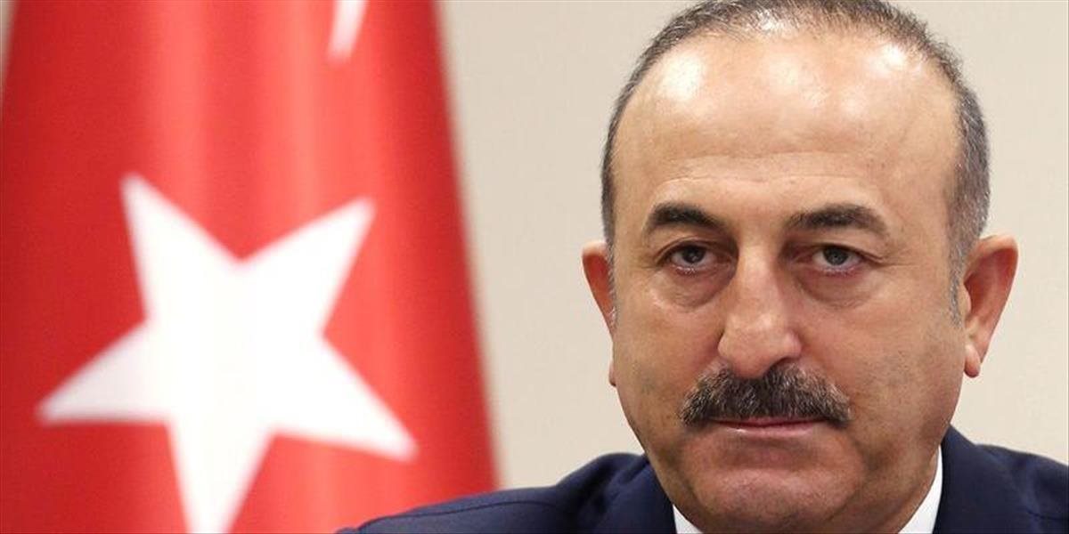 Turecký minister: Turecko navrhlo Rusku spoločné útoky voči IS v Sýrii