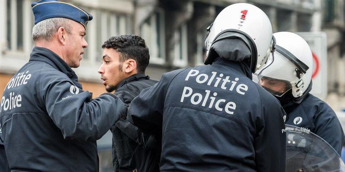 Belgická polícia vykonala v Bruseli osem protiteroristických domových prehliadok