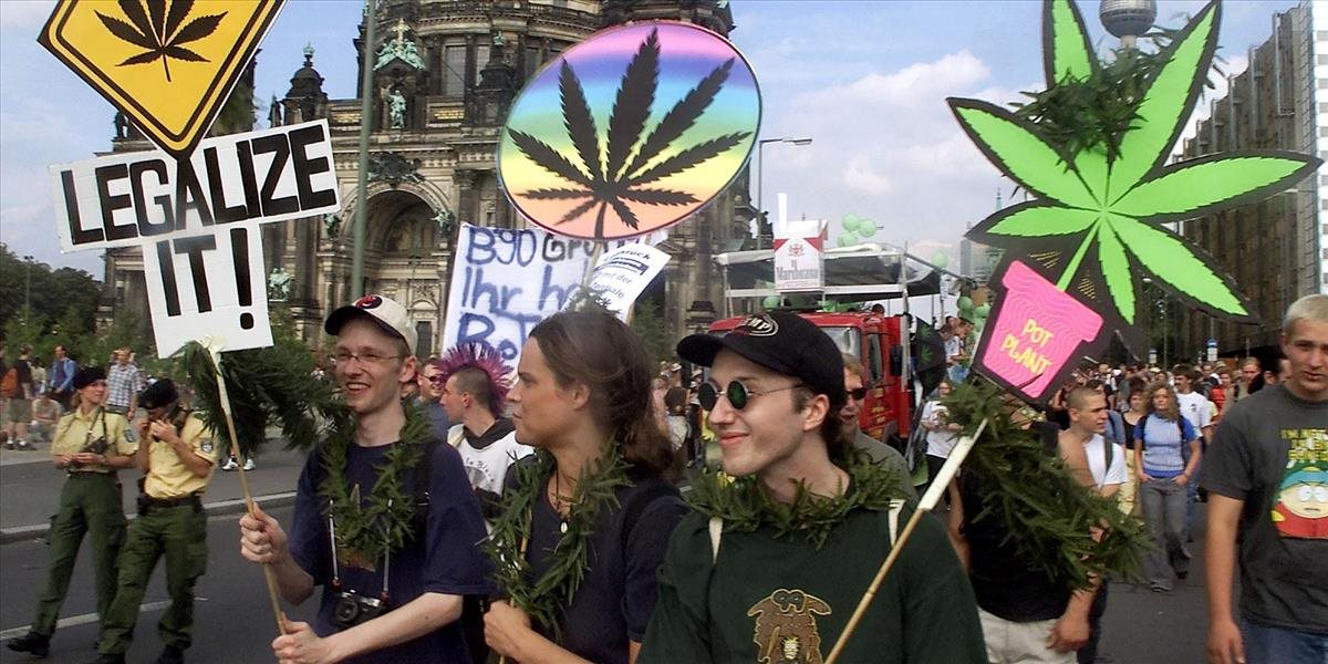 VIDEO Tisíce ľudí požadovali v Berlíne legalizáciu marihuany