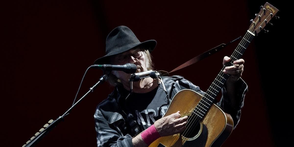 Neil Young vydá v reedícii štyri albumy zo 70. rokov