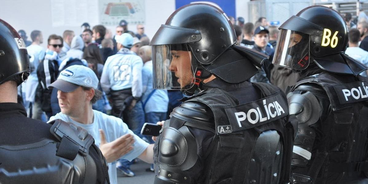 Polícia prijala pred futbalovým zápasom Trenčína bezpečnostné opatrenia